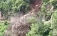 Landslide blocks highway in Himachal's Mandi, watch visuals