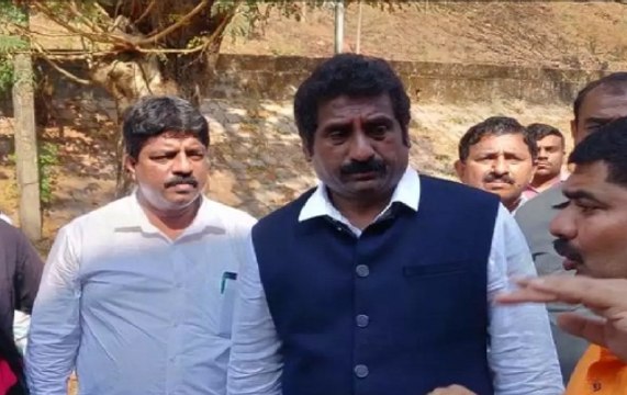Karnataka crisis: MLAs are confused, says Minister Rahim Khan