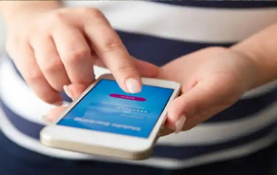 Internet services restored in J&K's 5 districts: How people reacted