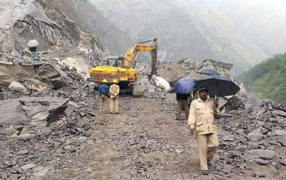 Mumbai rains: People in Ghatkopar, Kurla live in fear of landslide