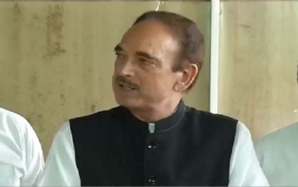 Ghulam Nabi Azad stopped at Srinagar airport, sent back to Delhi