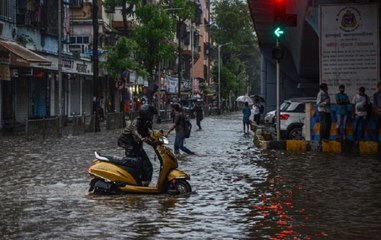IMD Issues Red Alert As Heavy Rains Lash Mumbai