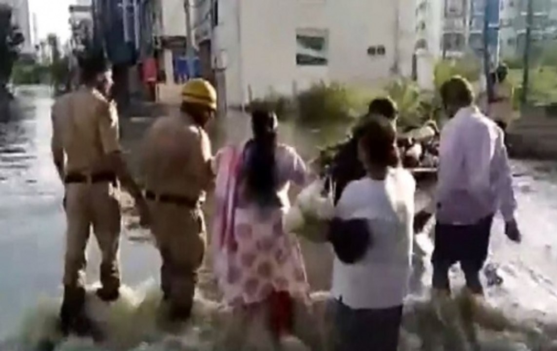Houses In Bengaluru Flooded As Lake Embankment Gets Damaged