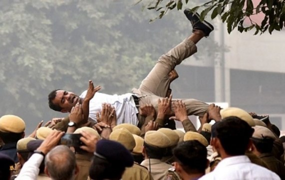 JNU Protest: Several Hurt In Clashes, Traffic In South Delhi Suffers