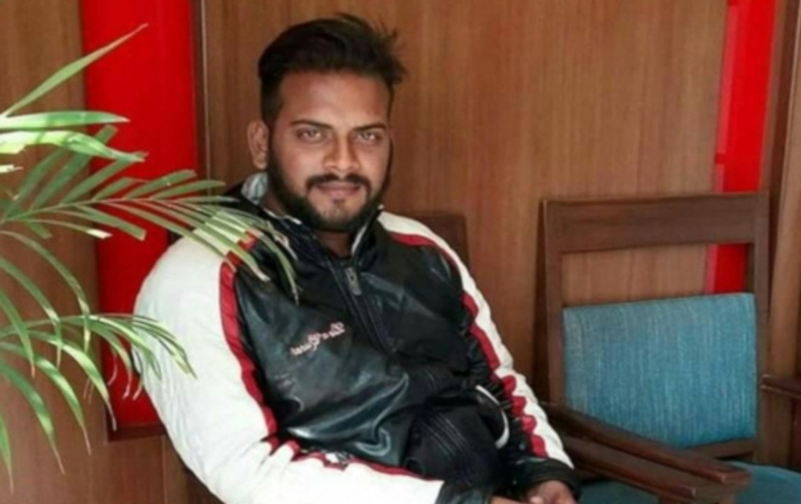 In Gut-Wrenching Farewell Of Singer, Mother Sings His Fav Song