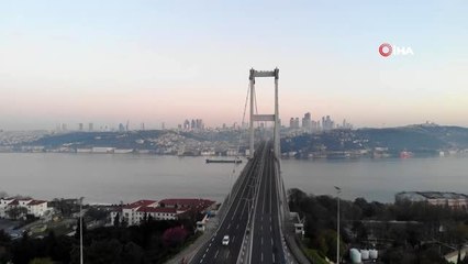 Sokağa çıkma kısıtlaması nedeniyle 15 Temmuz Şehitler Köprüsü boş kaldı
