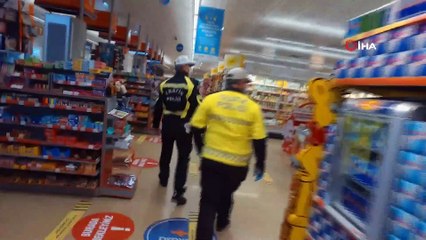 Marmaris'te marketlere sosyal mesafe denetimi