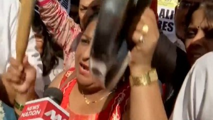 With Begging Bowls In Hand, PMC Depositors Protest Outside RBI Office