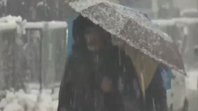 North India Battles Intense Cold Weather, States Receive Snowfall