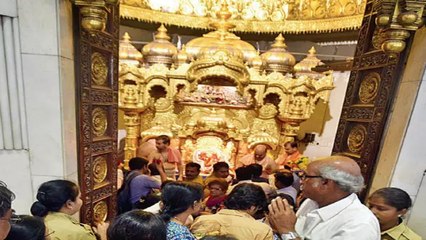 New Year Celebration: Special Worship at Mumbai’s Siddhivinayak Temple