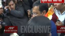 Arvind Kejriwal Visits Hanuman Mandir As AAP Heads For Landslide Win