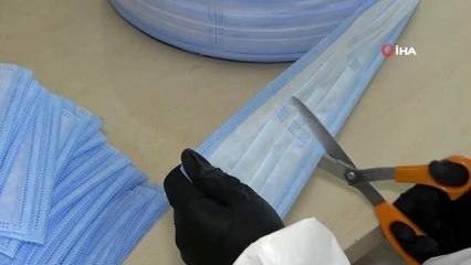 Vatan, millet sevdası tarih öğretmeni Berna'yı maske gönüllüsü yaptı