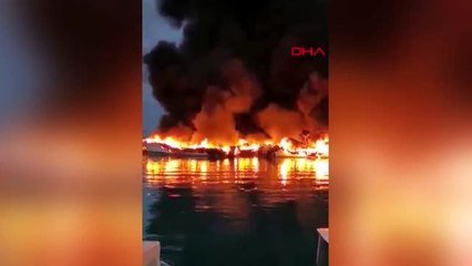 Maldivler'de sürat tekneleri böyle kundaklandı