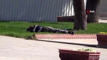 Türkiye eve çekildi, yabancı uyruklu şahıs parkta uyurken bulundu