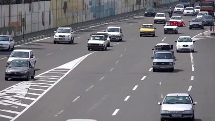 İran'nın başkenti Tahran'da koronavirüs tedbirleri hafifletildi