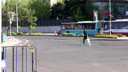Diyarbakır'da cadde ve sokaklar sessizliğe büründü