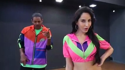 NORA FATEH ALI KHAN AMAZING DANCE