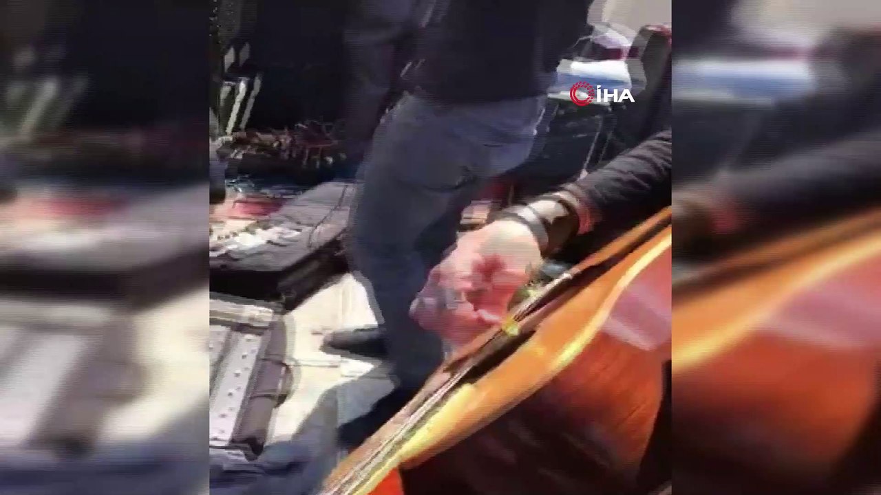 - Lübnan'da hastane önünde sağlık çalışanlarına destek konseri