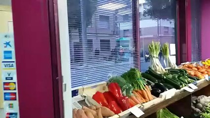 El alcalde socialista de El Vendrell permite un rezo musulmán en la calle pese al confinamiento