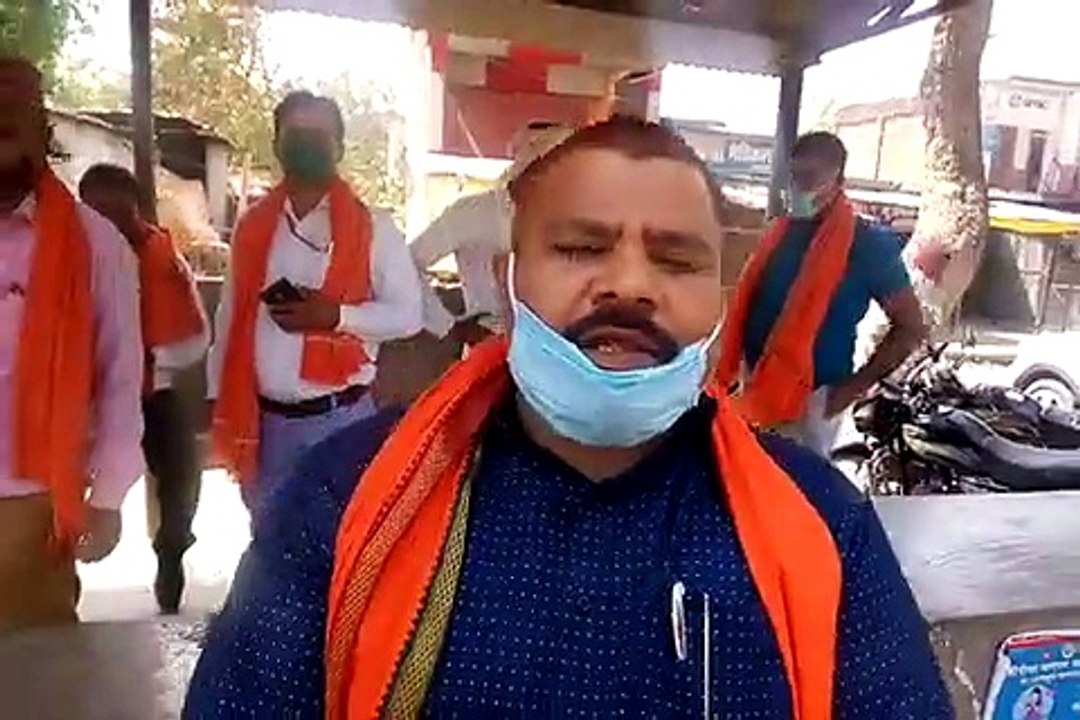 वायरस के संक्रमण से बचाव हेतु मास्क गमछा तथा सै...