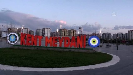 Evde kalan vatandaşlara 4 dilde konser (2)