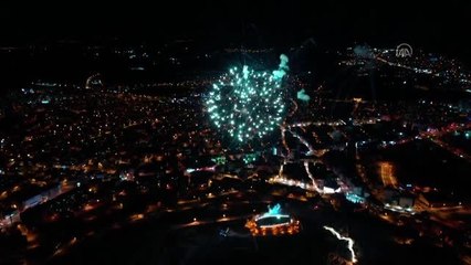 Nevşehir Kalesi'nde havai fişek gösterisi