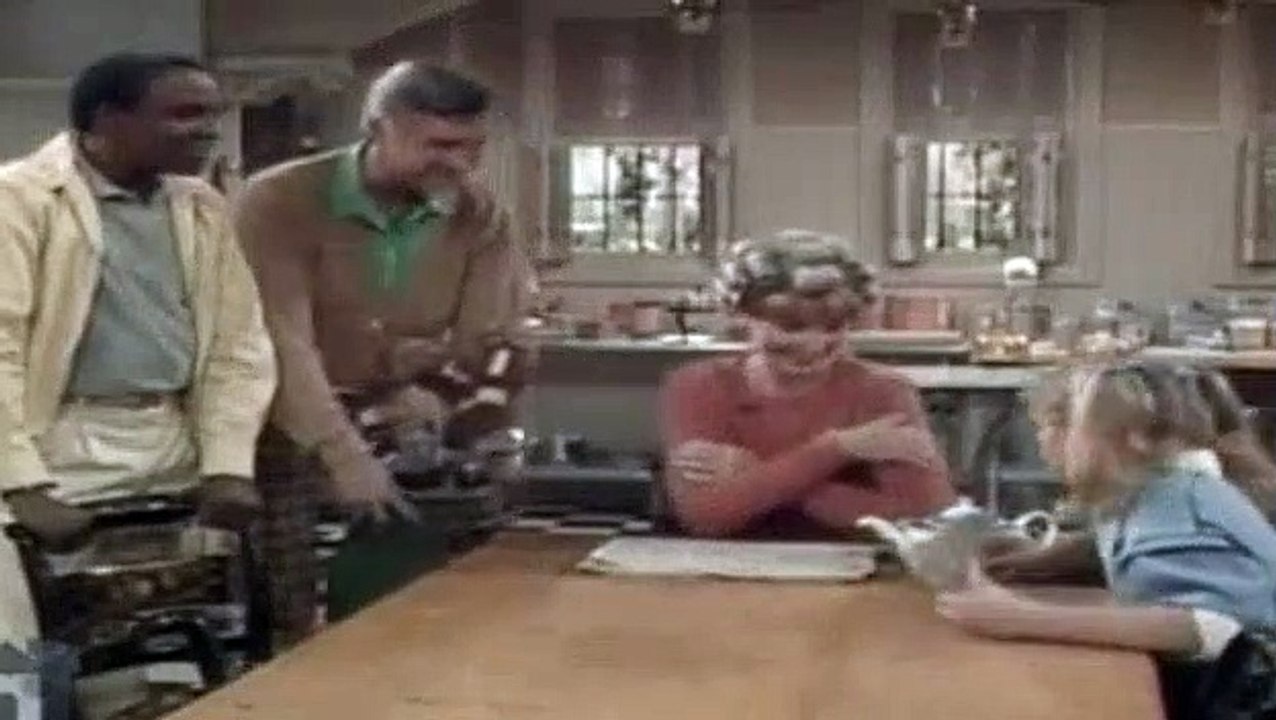 Benson S04E13 Close Encounters on the Third Hole