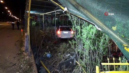 Sokağa çıkma kısıtlamasına uymayan ehliyetsiz sürücü kazaya karıştı