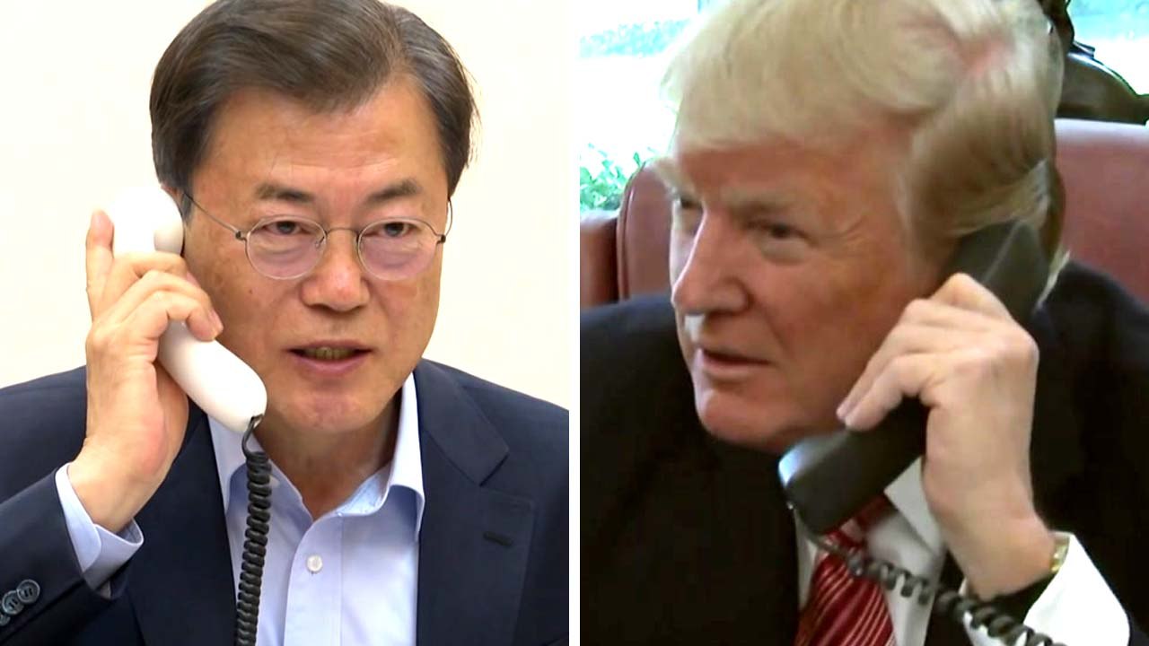 한미 정상, 25일 만에 통화...트럼프 "한국 총선 성공적...문 대통령 큰 승리"...