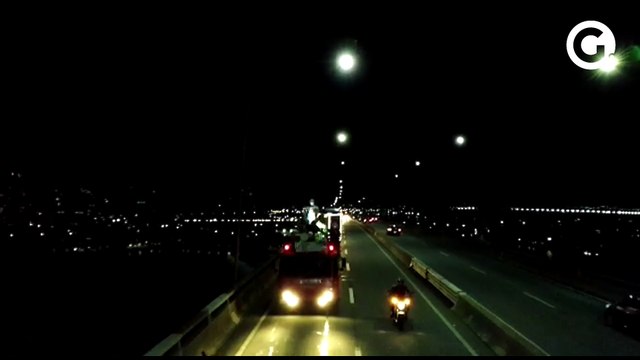 Romaria da Família atravessa 3ª ponte em direção a Vila Velha