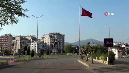 Aydınlılar evde kalınca, şehir sessizliğe büründü