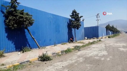 Vatandaşlar sokağı çıkmadı, ekonomiye can veren fabrikalarda üretim sürdü