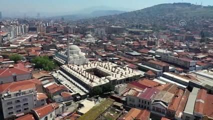 İzmir'in tarihi çarşısı Kemeraltı'nda Kovid-19 sessizliği