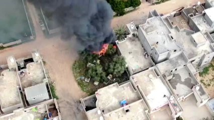 Libya'da çatışma anı havadan görüntülendi