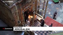 شاهد: الاحتفالات بسبت النور لدى المسحيين الأرثوذكس بدون طعم في كنيسة القيامة في القدس