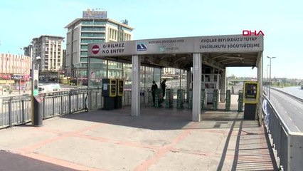 METROBÜS VE OTOBÜSLERDE SEFER AZLIĞINDAN YAKINDILAR