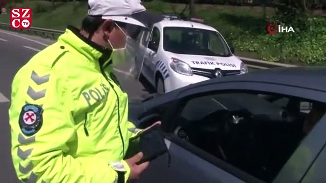 Sokağa çıkan genç polisleri Dedeme yemek götürdüm diye kandırmaya çalıştı