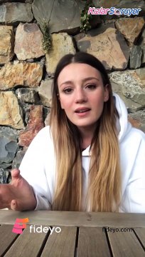 Yaşları ilerlemesine rağmen bazı mankenlerle sürekli çalışmayı tercih eden büyük markalar neden çok daha güzel ve iyi fiziğe sahip farklı genç ve güzel yüzler ile beraber çalışmayı tercih etmemektedir?