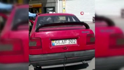 Sosyal mesafe kurallarına uymayan alkollü şahıslar polisi tehdit etti