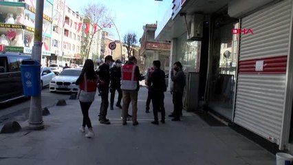 SULTANGAZİ'DE SİGARA ALMAK İÇİN SOKAĞA ÇIKTI, CEZA YEDİ