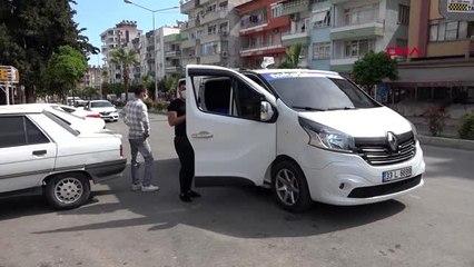 MERSİN-Fırıncı çift, evden çıkamayanlara ekmek servisi yapıyor