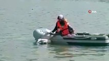 Barajda olta ipine takılan pelikanı itfaiye kurtardı
