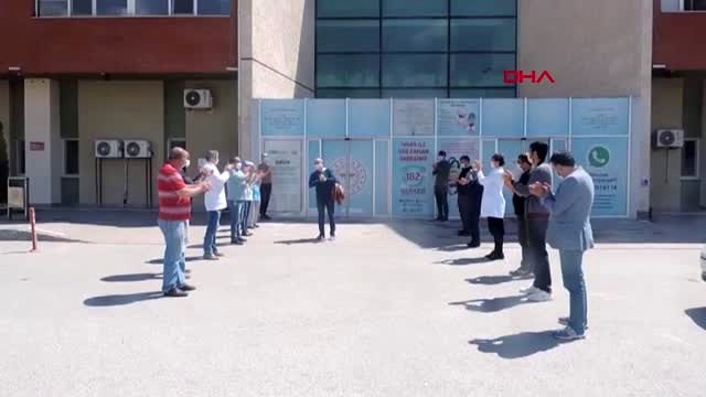 BOLU Koronavirüsü yenen sağlık müdürlüğü personeli, alkışlarla taburcu edildi