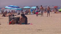 Coronavirus: les Californiens se sont rendus à la plage malgré la pandémie