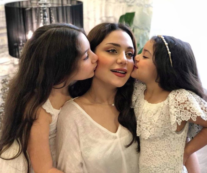 حفيدتا هيفاء وهبي تتحولان إلى بكيزة وزغلول.. شاهدي كيف أطلتا!
