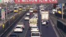 E-5 ve metrobüs yollarında kısıtlama sonrası trafikte hareketlilik; trafik yoğunluğu yüzde 11