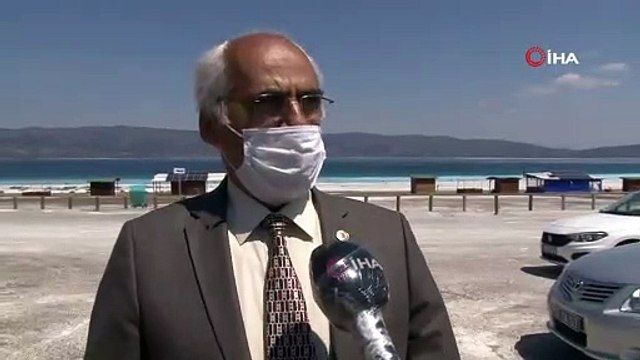 Yeşilova Belediye Başkanı Mümtaz Şenel ve eşi silahlı saldırıya uğradı