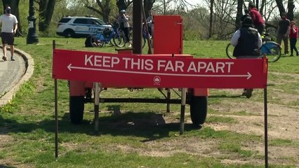 Contágios caem em NY, protestos crescem nos EUA