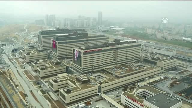Bakan Koca: Başakşehir Şehir Hastanemiz bütünüyle 15 Mayıs'ta faaliyete geçecektir