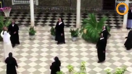 Des nonnes jouent au basket pendant le confinement